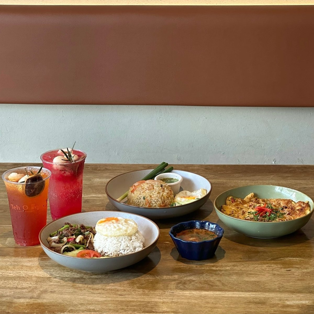Lunch set with iced drinks at Teh O Ice, Gelang Patah